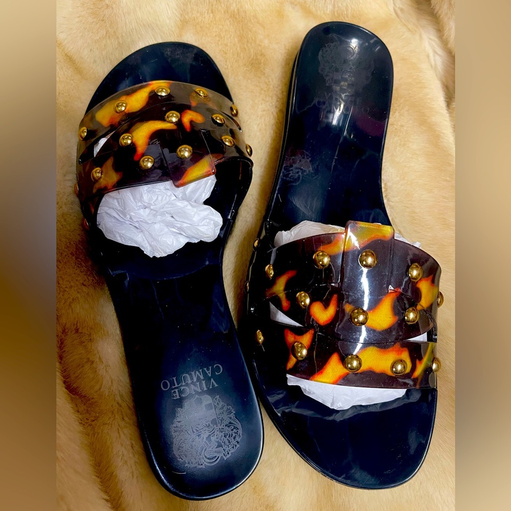 Vince Camuto slides